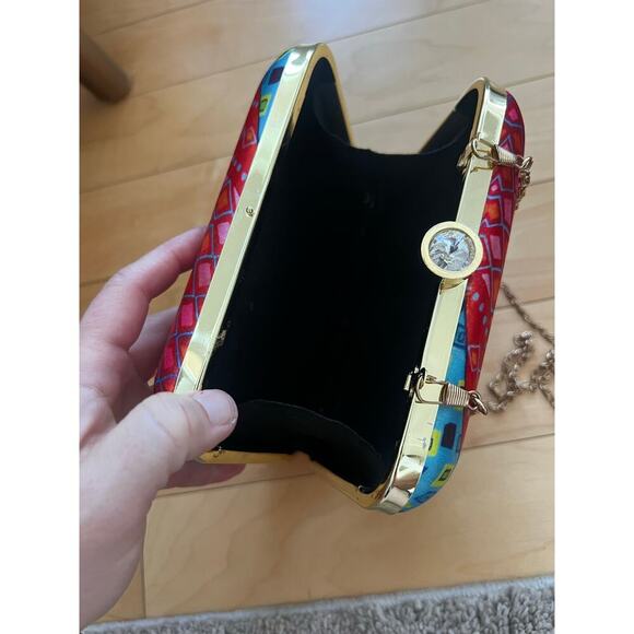 Frida Kahlo small designer purse, colorful and hard shell - Picture 5 of 7